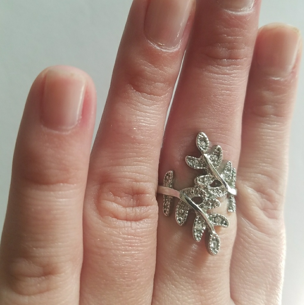 Silver leaf ring